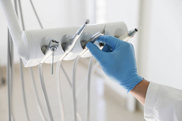 Professional Emergency Dentist technician working in Rock Island, WA